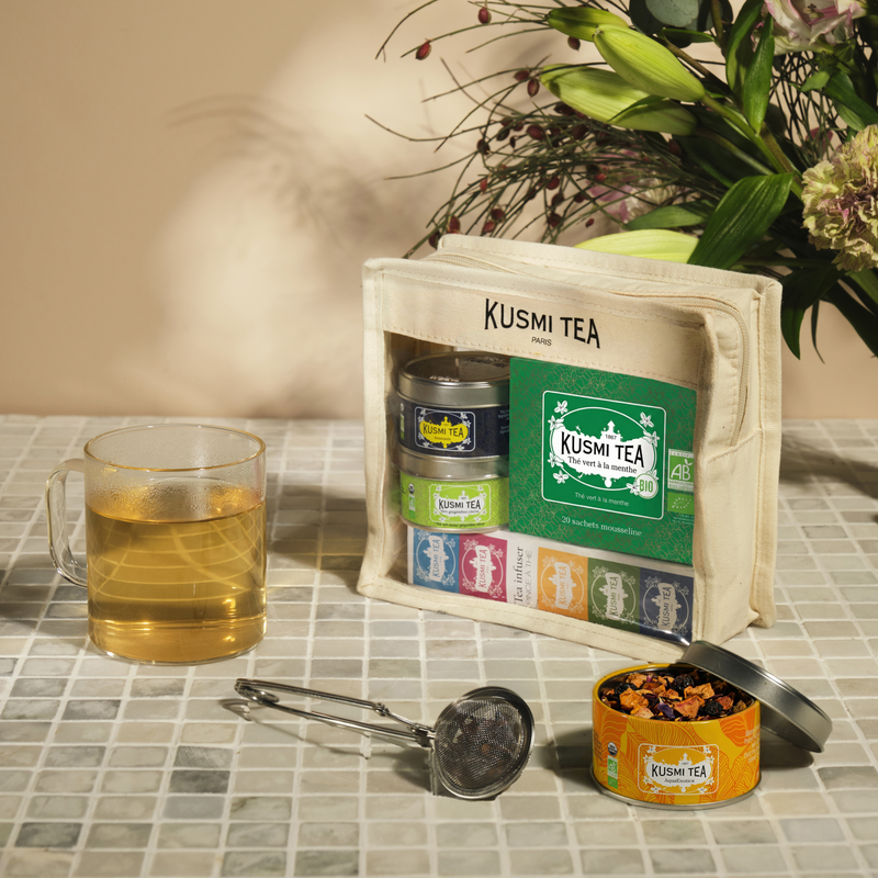 Travel set bio
